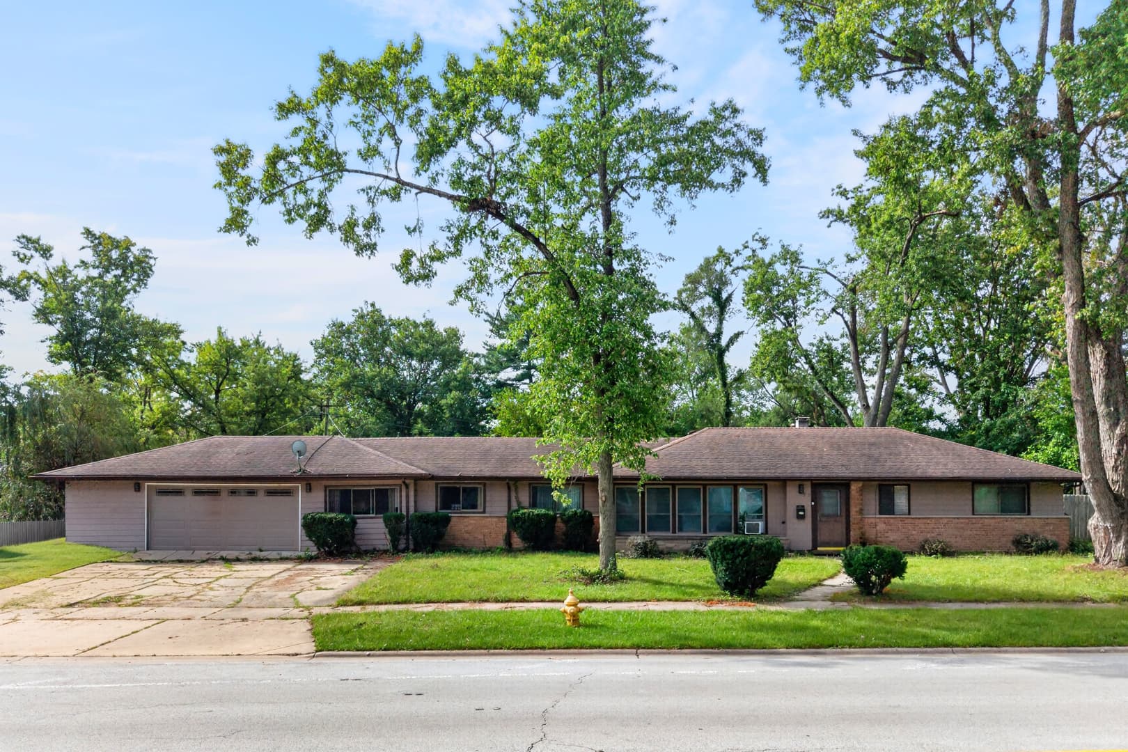 73 Blackhawk Drive, Park Forest IL