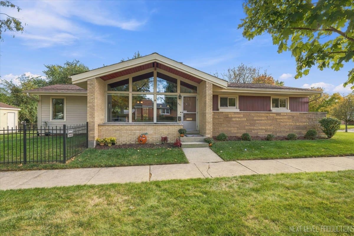 331 E View Street, Lombard IL